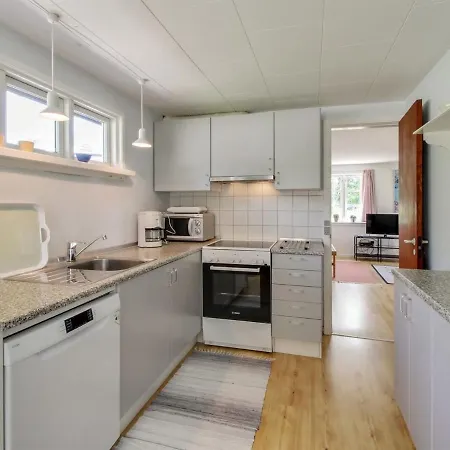 Ingalise - 500m From The Sea In Ne Jutland By Interhome בית נופש הלס